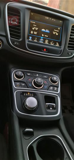 Chrysler 200